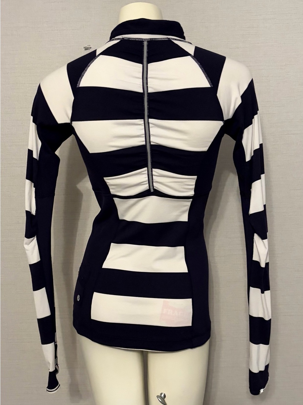 Size 4 lululemon athletica Striped 1/4-Zip Long Sleeve Reversible Top - Picture 3 of 8
